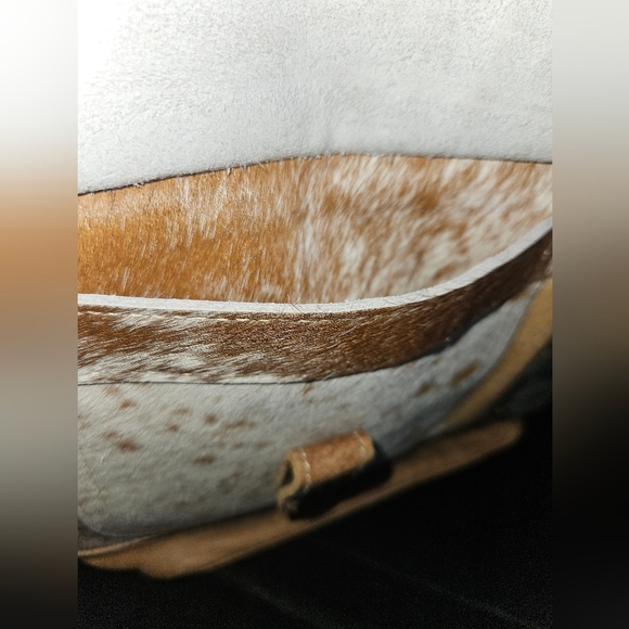 Myra Bag Western Cow Hide Front Pocket Leather Messenger Crossbody Bag - Picture 13 of 13